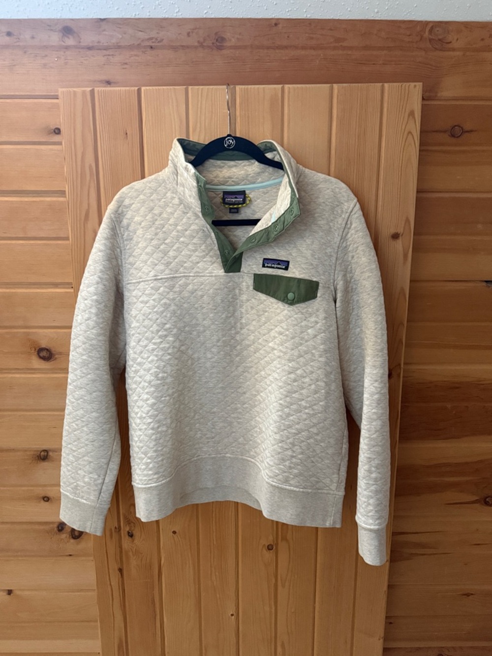 Patagonia Women’s Cream Quilted Pullover with Green Trim